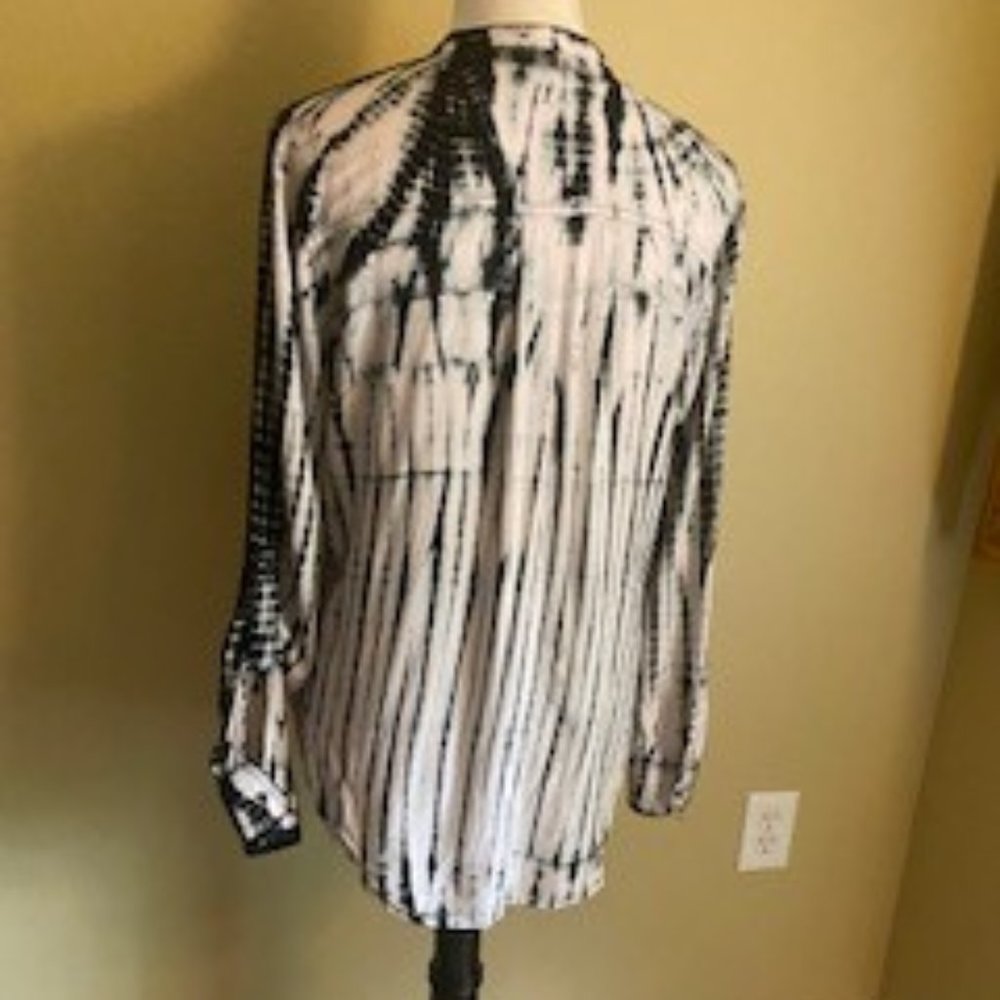 Black and white bohamian ties in cleavge  perfect for jeans,skirts,slacks,